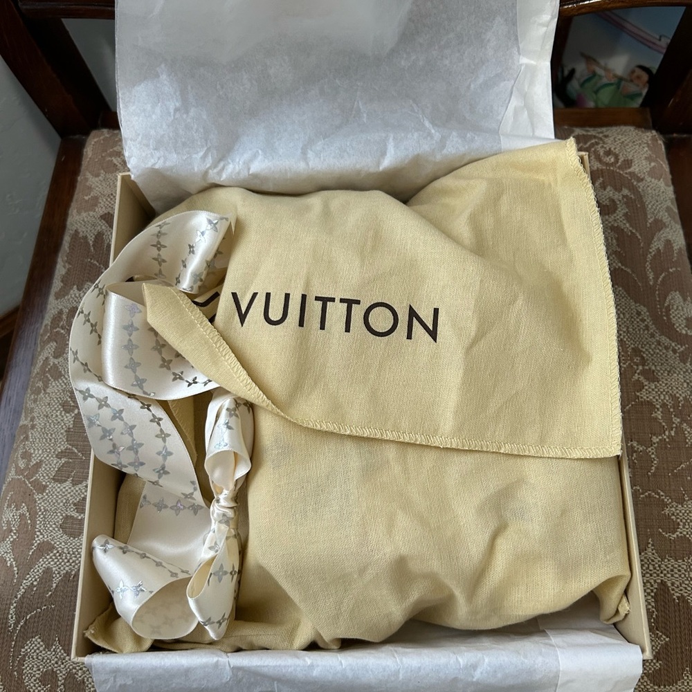 Louis Vuitton Rift Multicolore Takashi Murakami Limited Edition White Crossbody - Picture 4 of 16